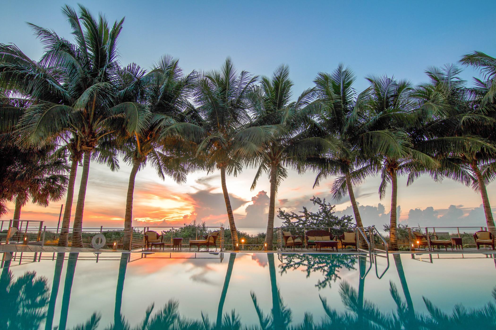 Carillon Miami Wellness Resort Miami Beach Exterior photo